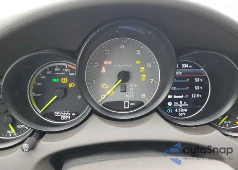 2017 Porsche Cayenne Se Hybrid Platinum z USA, uszkodzony, nr VIN WP1AE2A27HLA75174